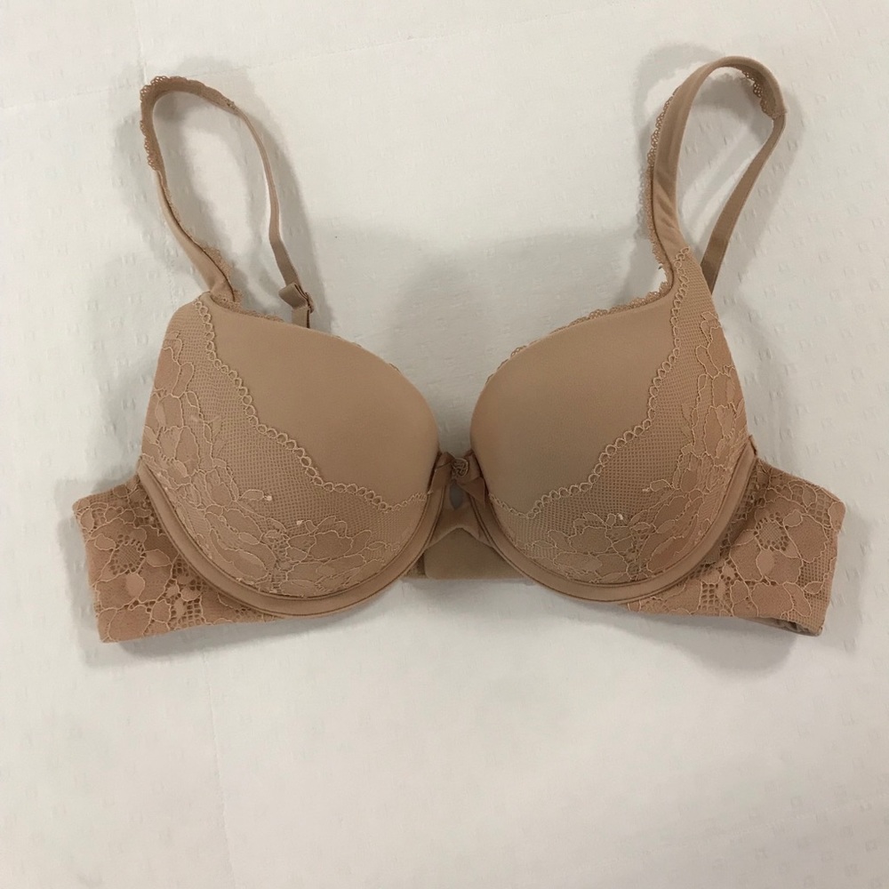 NWOT VICTORIAS SECRET body by Victoria 34B